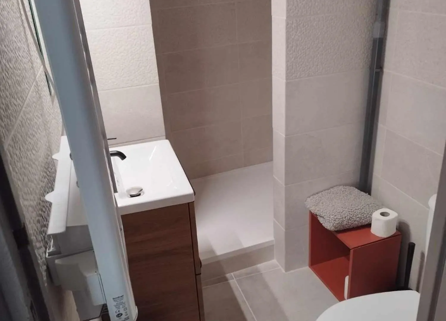 アパート Appartement Ensoleille マノスク