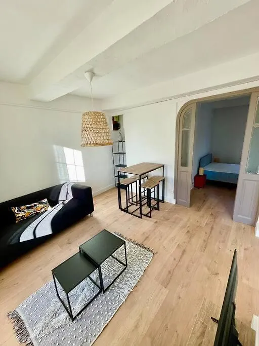 アパート Appartement Ensoleille マノスク