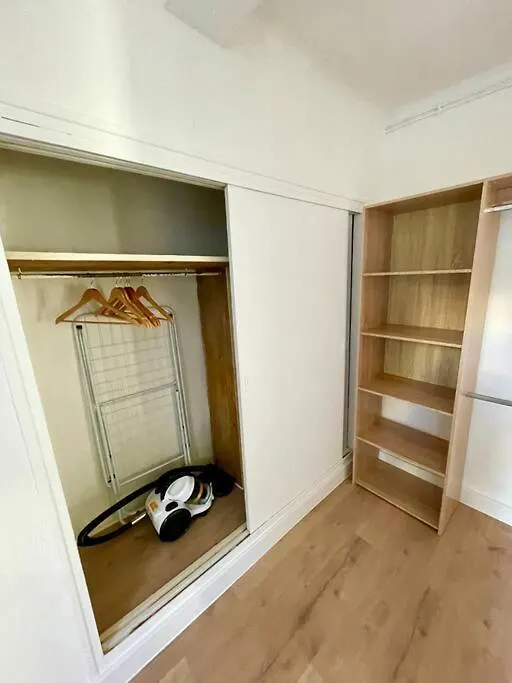 Appartement Ensoleille マノスク アパート