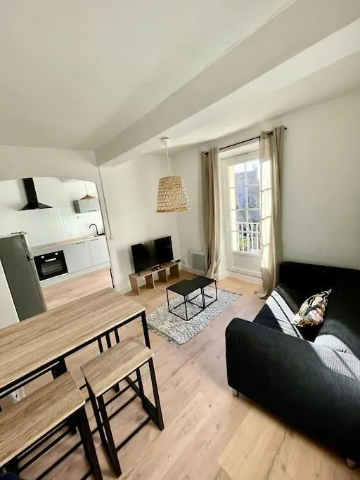 Appartement Ensoleille マノスク